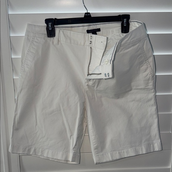 Tommy Hilfiger Pants - Tommy Hilfiger White Flat Front Women’s Shorts-12